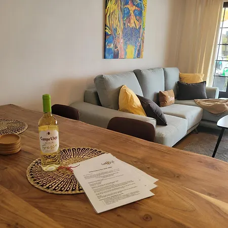 With Heated Pool & Jacuzzi فيلة