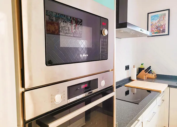 With Heated Pool & Jacuzzi Willa