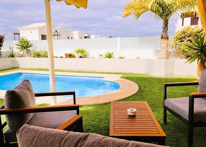 Willa With Heated Pool & Jacuzzi