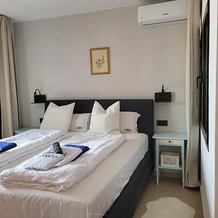 With Heated Pool & Jacuzzi Villa Playa Blanca (Lanzarote)