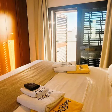 빌라 With Heated Pool & Jacuzzi