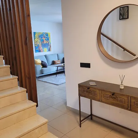 With Heated Pool & Jacuzzi Villa Playa Blanca (Lanzarote)