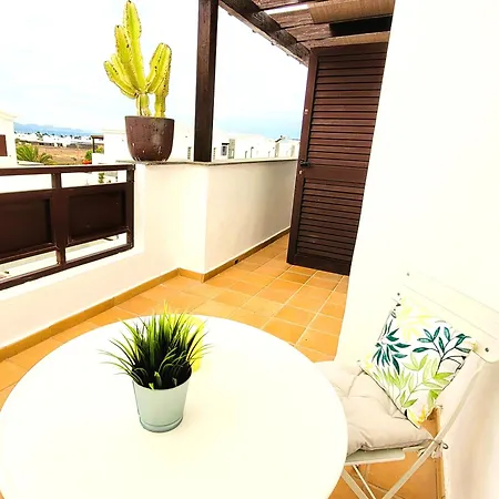 With Heated Pool & Jacuzzi Villa *