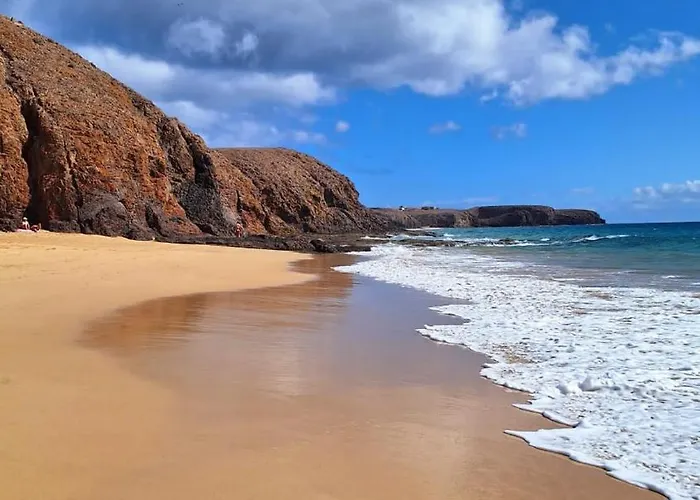 Βίλα With Heated Pool & Jacuzzi