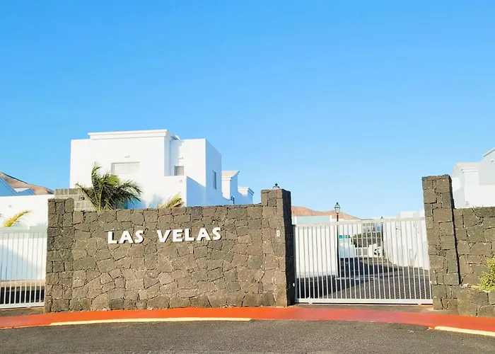 Βίλα With Heated Pool & Jacuzzi