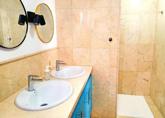 With Heated Pool & Jacuzzi Πλάγια Μπλάνκα